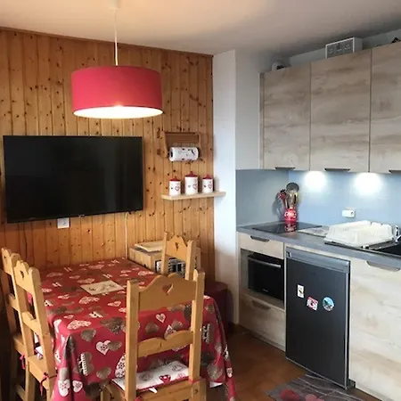 4 Pers, Ski, Balcon Sud/ouest, Parking, Netflix/wifi, Animaux Admis - Fr-1-676-122 Apartamento